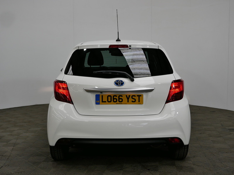 Used Toyota Yaris 2017 for sale - 76396531: Photo 8