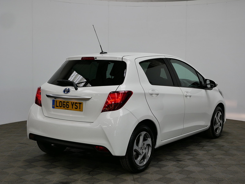 Used Toyota Yaris 2017 for sale - 76396531: Photo 9