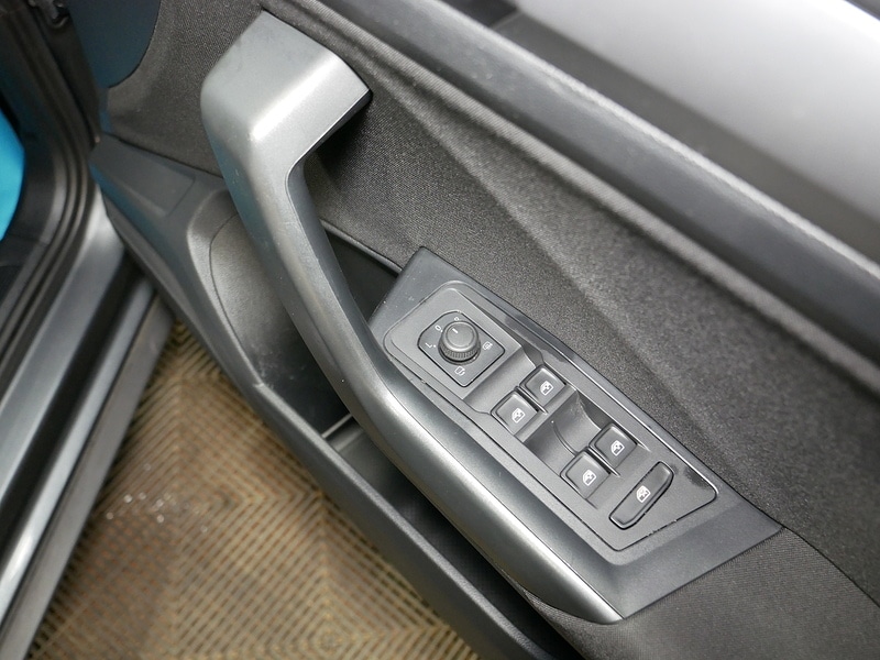 Used Volkswagen T-Roc 2022 for sale - 76396597: Photo 30