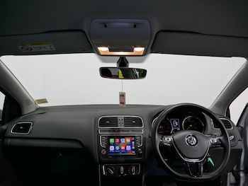 Used Volkswagen Polo 2017 for sale - 76396616: Photo