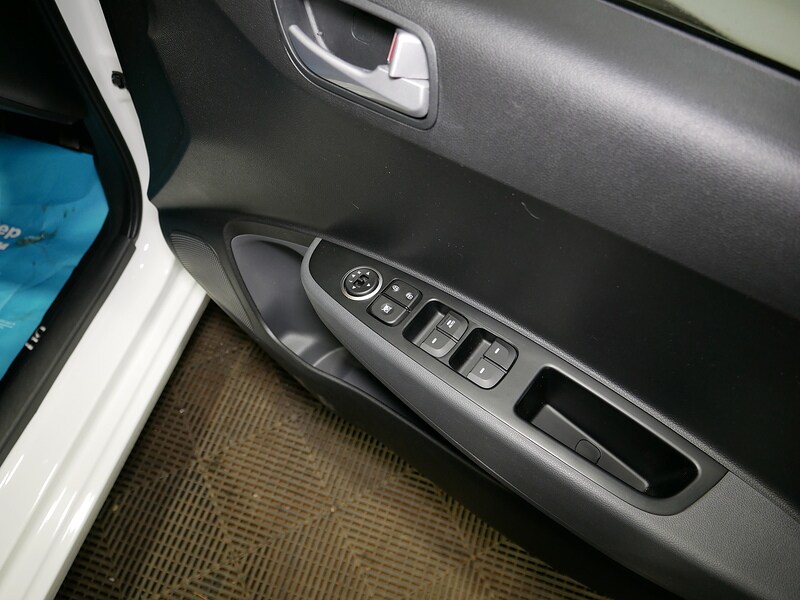 Used Hyundai i10 2019 for sale - 76407118: Photo 28