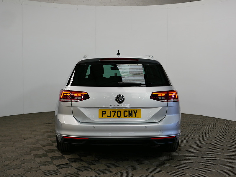 Used Volkswagen Passat 2020 for sale - 76396521: Photo 6