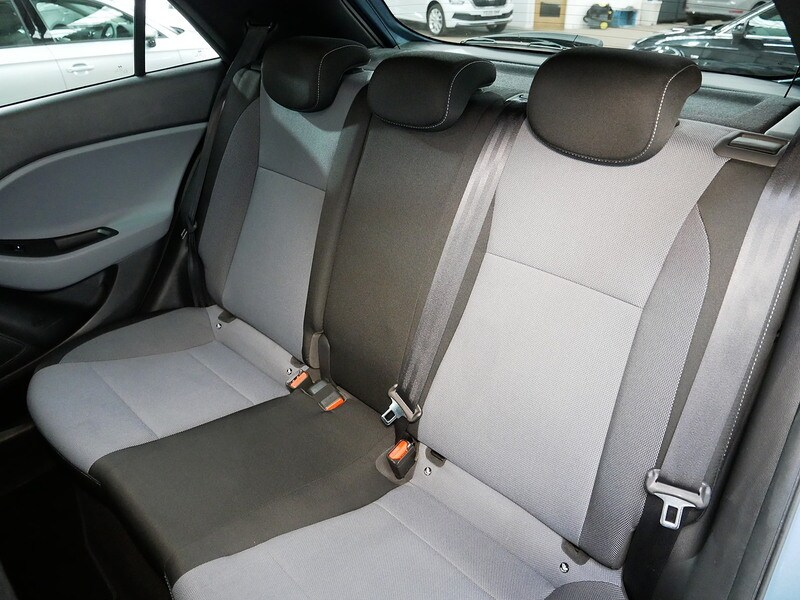 Used Hyundai i20 2015 for sale - 76396550: Photo 34