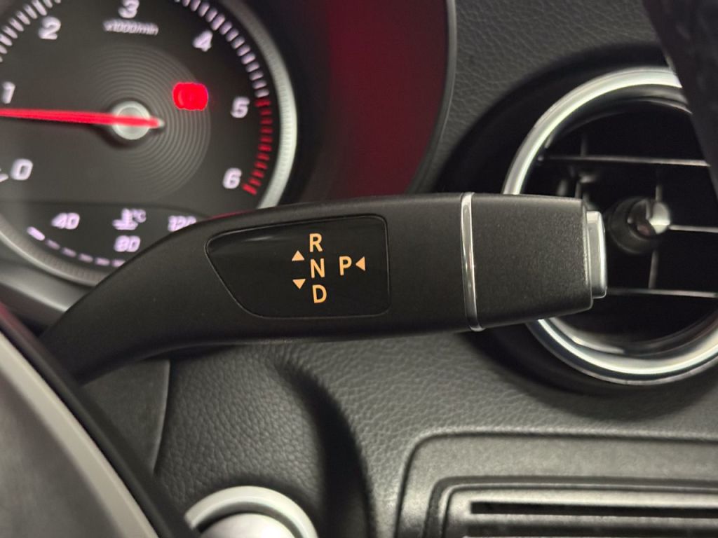 Used Mercedes-Benz GLC 2019 for sale - 77805348: Photo 3