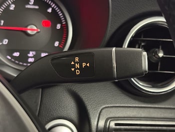 Used Mercedes-Benz GLC 2019 for sale - 77805348: Photo