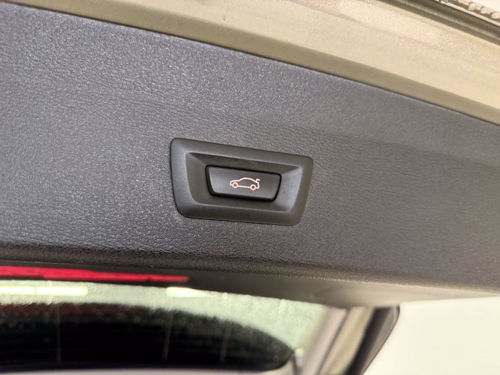 Used BMW X1 2017 for sale - 77520152: Photo 12