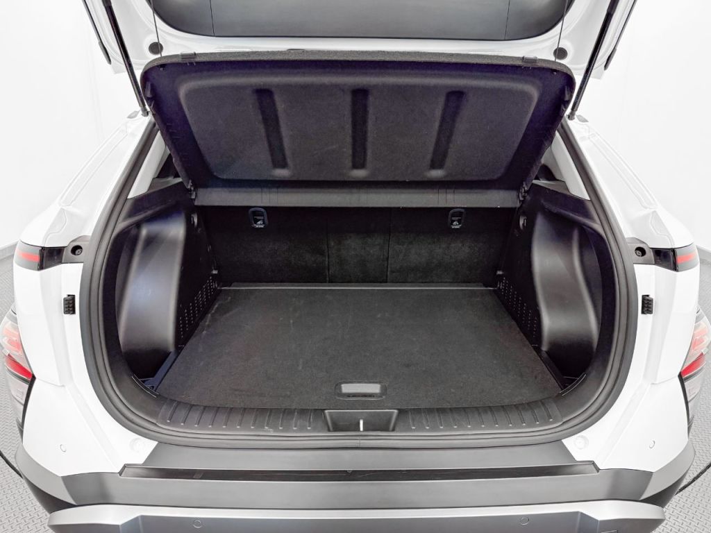 Used Hyundai KONA 2025 for sale - 77349903: Photo 11