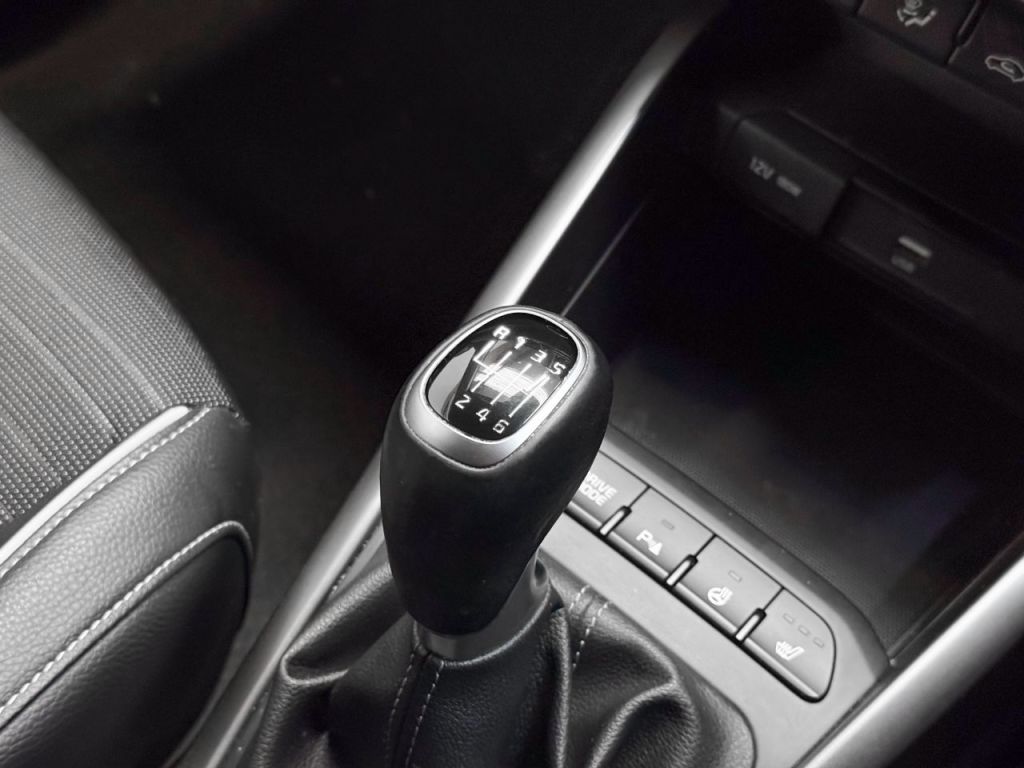 Used Kia Stonic 2022 for sale - 77349897: Photo 13