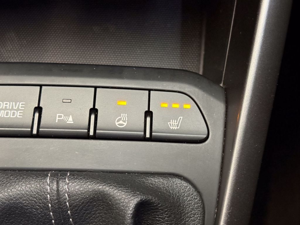 Used Kia Stonic 2022 for sale - 77349897: Photo 15