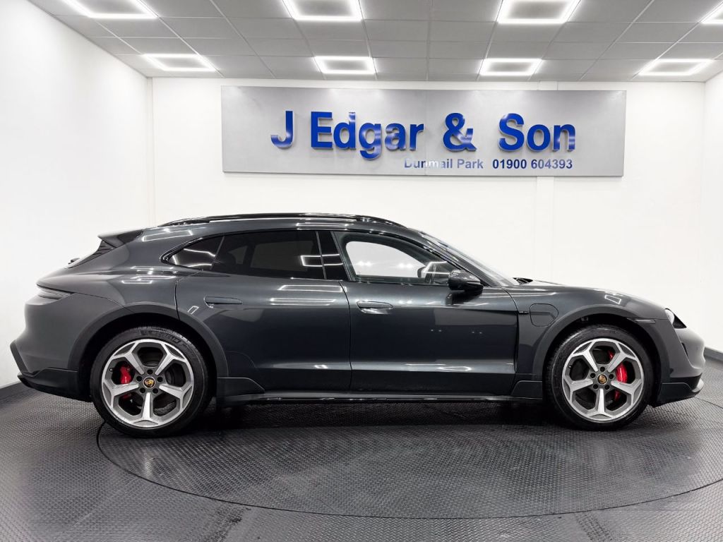 Used Porsche Taycan 2022 for sale - 77349911: Photo 10