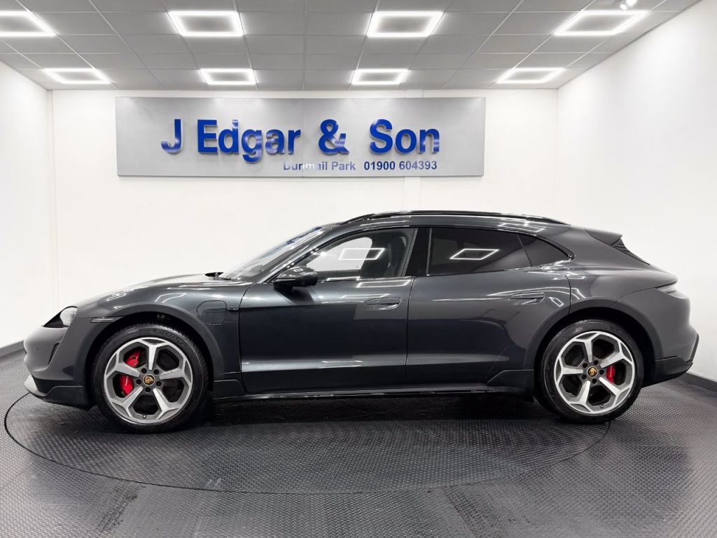 Used Porsche Taycan 2022 for sale - 77349911: Photo 11