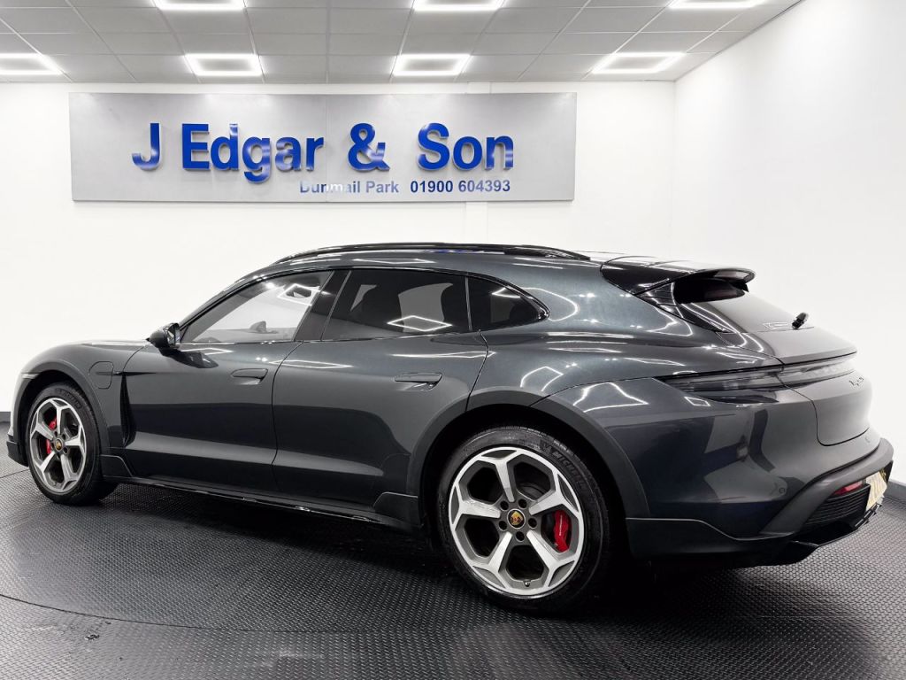Used Porsche Taycan 2022 for sale - 77349911: Photo 12