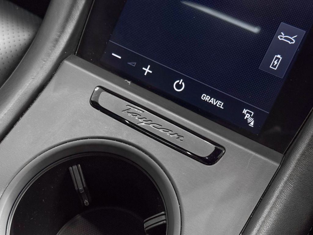 Used Porsche Taycan 2022 for sale - 77349911: Photo 22