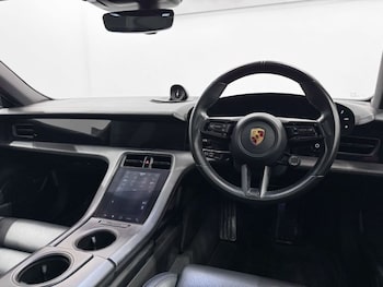 Used Porsche Taycan 2022 for sale - 77349911: Photo