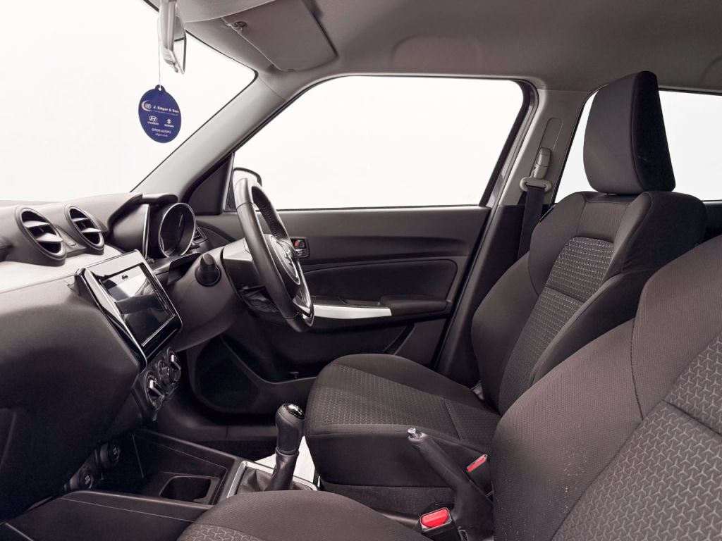 Used Suzuki Swift 2023 for sale - 77349907: Photo 9