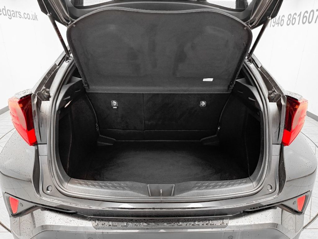 Used Toyota C-HR 2020 for sale - 77641883: Photo 12