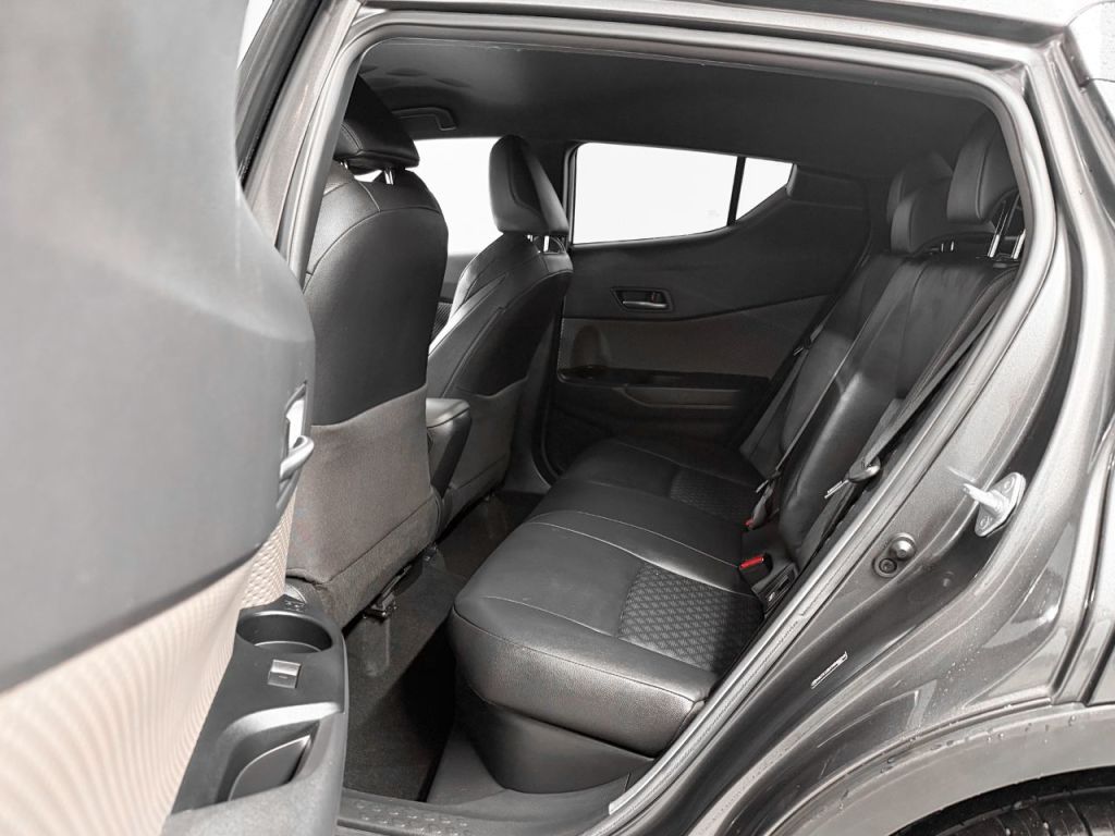 Used Toyota C-HR 2020 for sale - 77641883: Photo 8