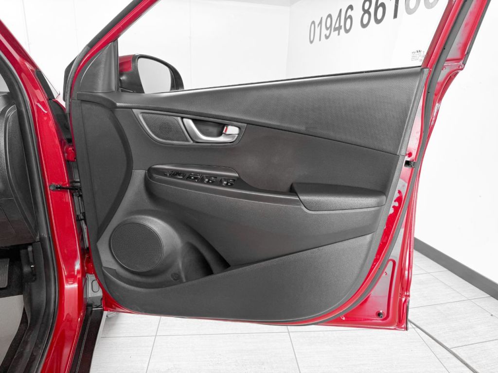 Used Hyundai KONA 2021 for sale - 77378864: Photo 8