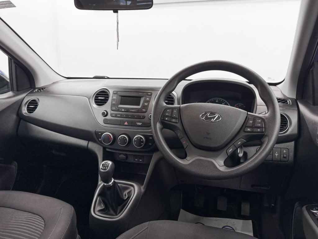 Used Hyundai i10 2018 for sale - 77349914: Photo 12