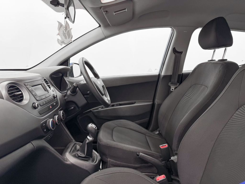 Used Hyundai i10 2018 for sale - 77349914: Photo 9