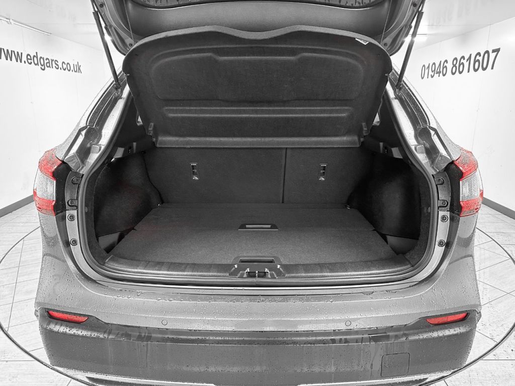 Used Nissan Qashqai 2018 for sale - 78025988: Photo 11