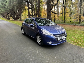 Used Peugeot 208 2015 for sale - 76785486: Photo