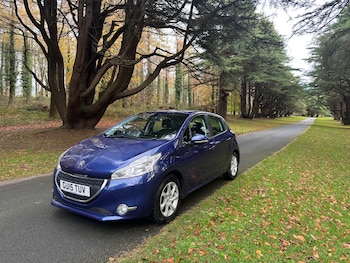 Used Peugeot 208 2015 for sale - 76785486: Photo