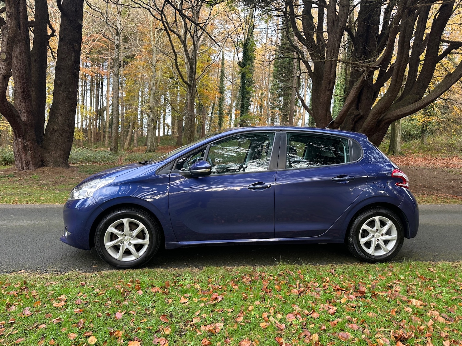 Used Peugeot 208 2015 for sale - 76785486: Photo 4