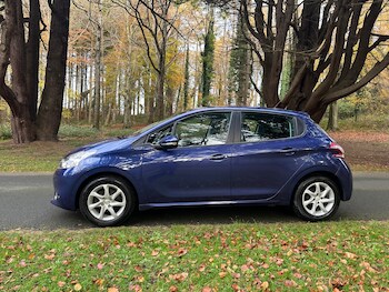 Used Peugeot 208 2015 for sale - 76785486: Photo