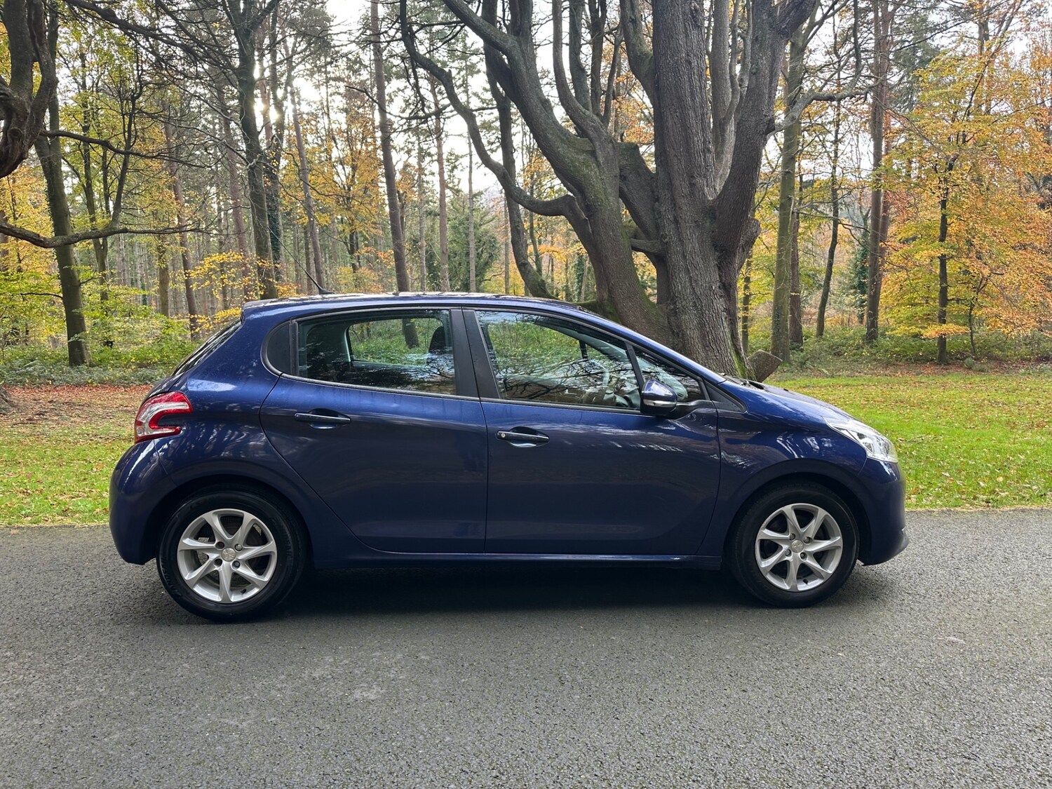 Used Peugeot 208 2015 for sale - 76785486: Photo 9