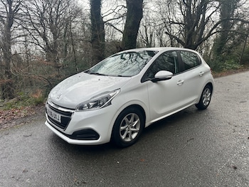 Used Peugeot 208 2016 for sale - 77337037: Photo