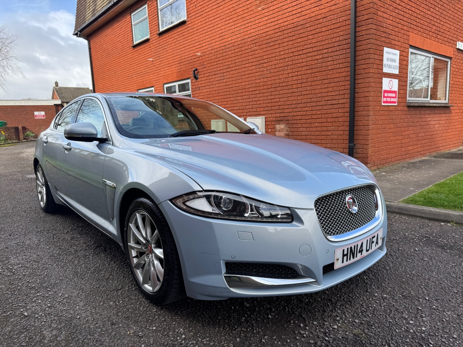Used Jaguar XF 2014 for sale - 77973051: Photo 1