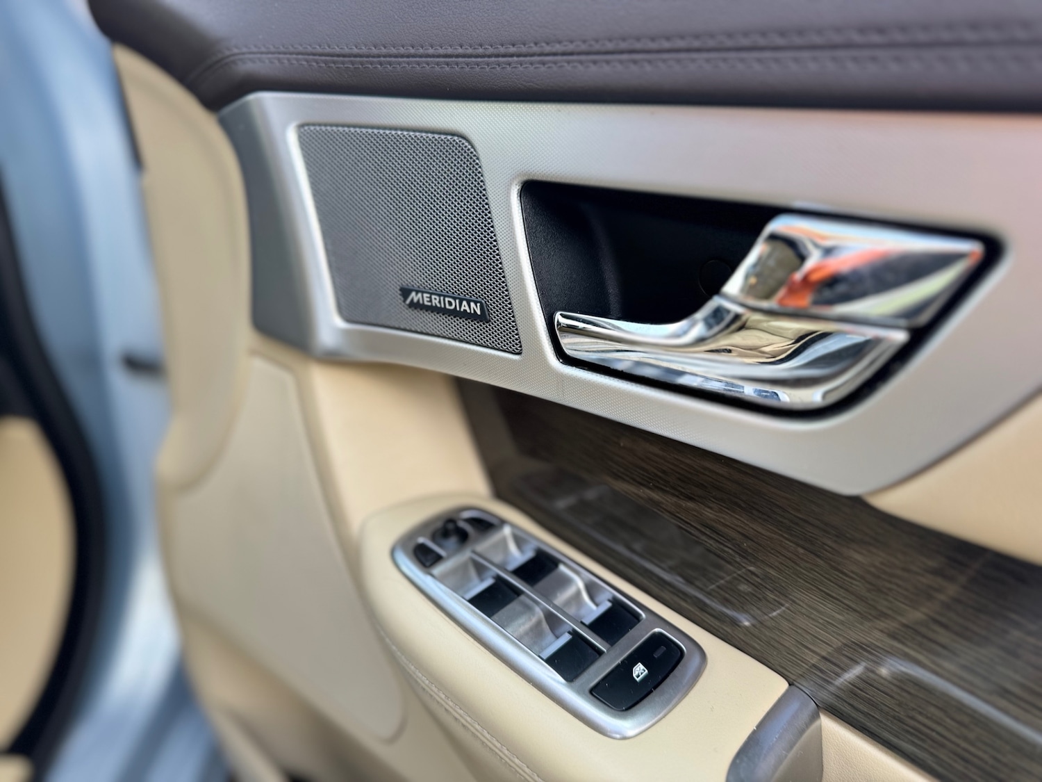 Used Jaguar XF 2014 for sale - 77973051: Photo 15