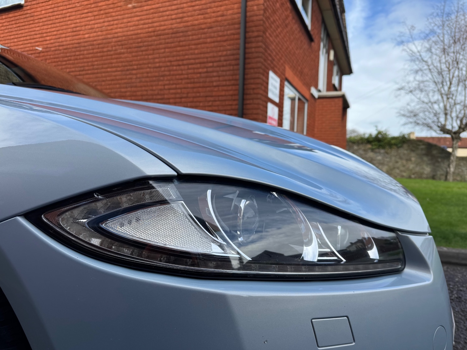 Used Jaguar XF 2014 for sale - 77973051: Photo 2