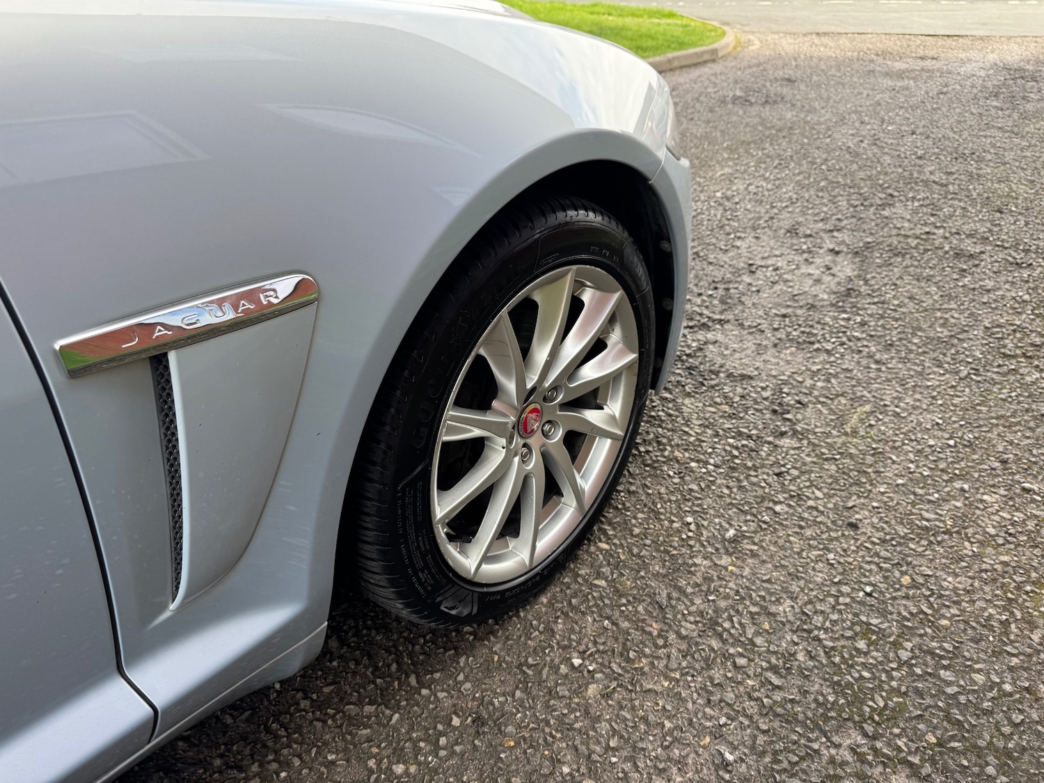 Used Jaguar XF 2014 for sale - 77973051: Photo 3