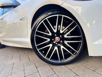 Used Jaguar XF 2015 for sale - 79143812: Photo