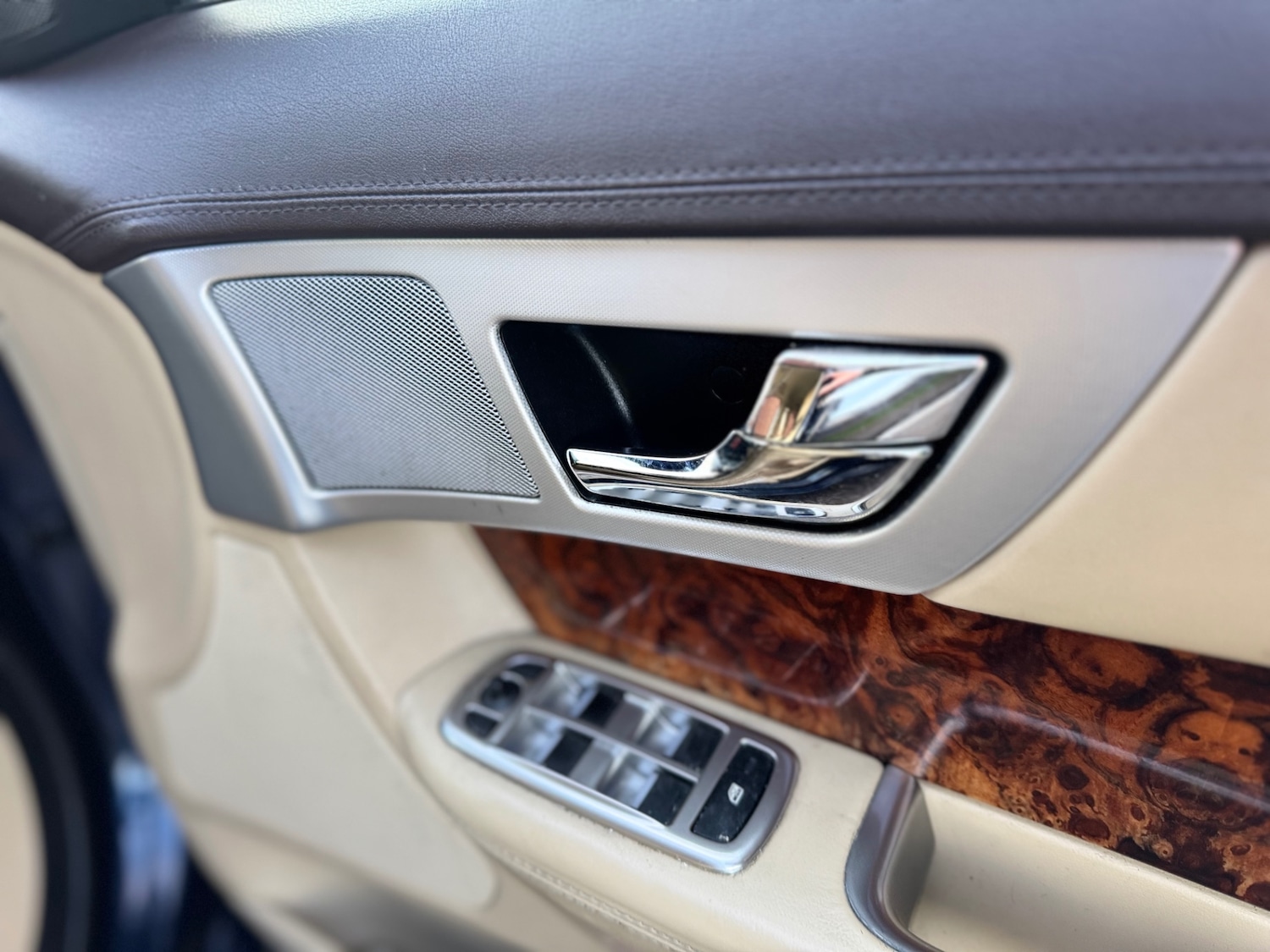 Used Jaguar XF 2012 for sale - 77973002: Photo 24