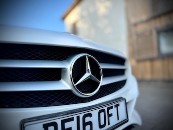 Used Mercedes-Benz C Class 2016 for sale - 78332683: Photo