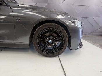 Used BMW 3 Series 2017 for sale - 79427663: Photo