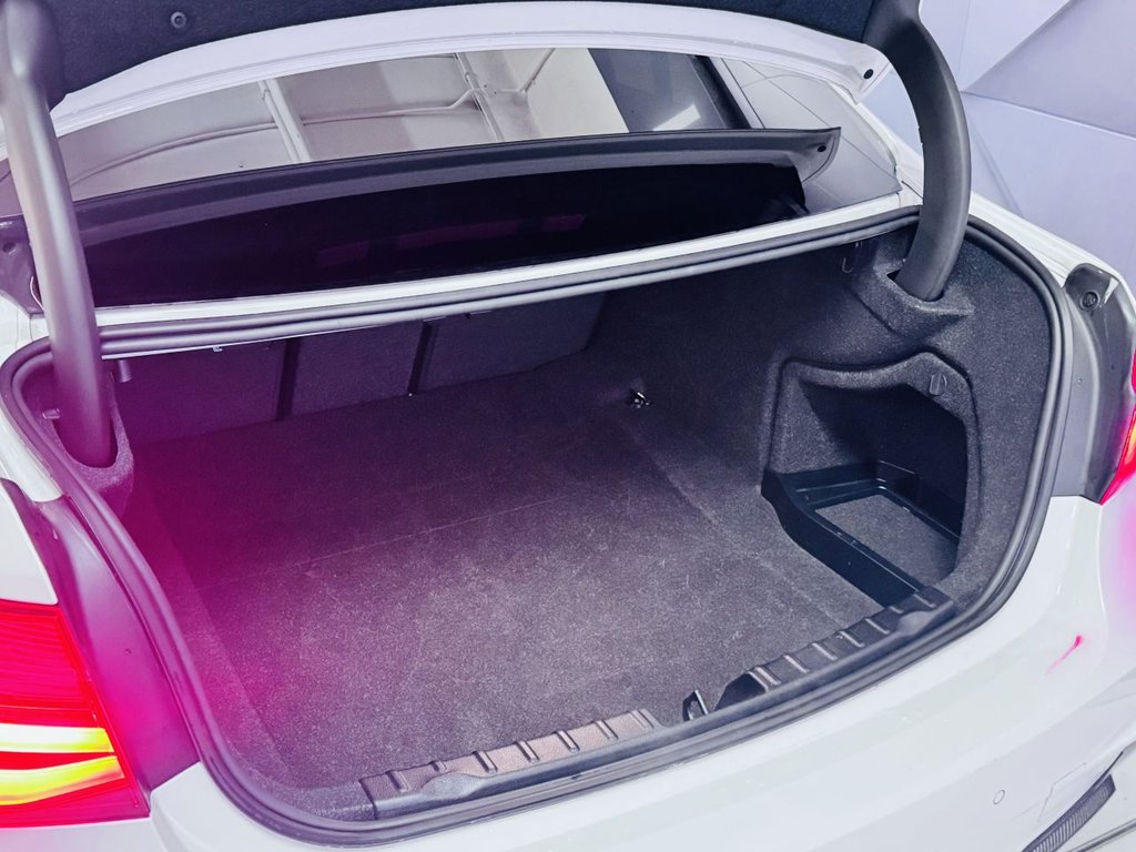 Used BMW 3 Series 2018 for sale - 77680239: Photo 27