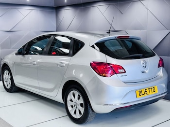 Used Vauxhall Astra 2015 for sale - 78271716: Photo