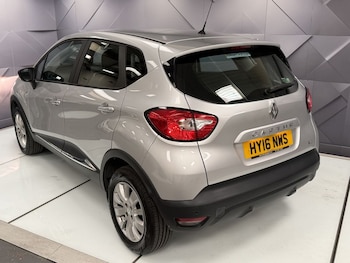 Used Renault Captur 2016 for sale - 78896400: Photo