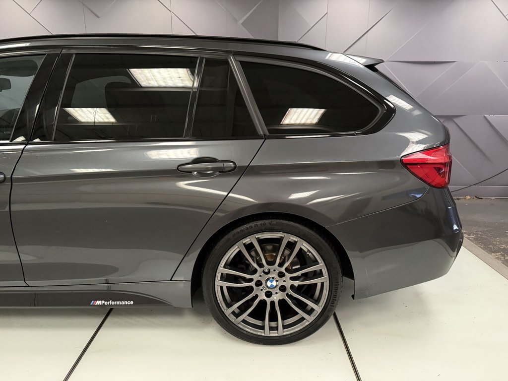 Used BMW 3 Series 2017 for sale - 77692877: Photo 11