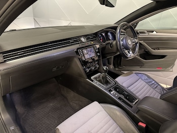 Used Volkswagen Passat 2016 for sale - 77981556: Photo