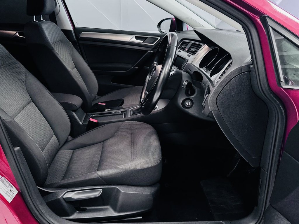 Used Volkswagen Golf 2014 for sale - 77748177: Photo 8