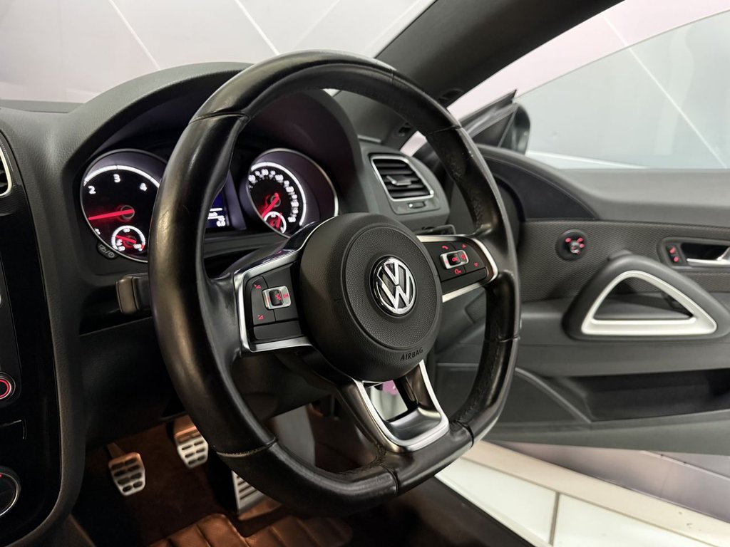 Used Volkswagen Scirocco 2017 for sale - 77850101: Photo 17