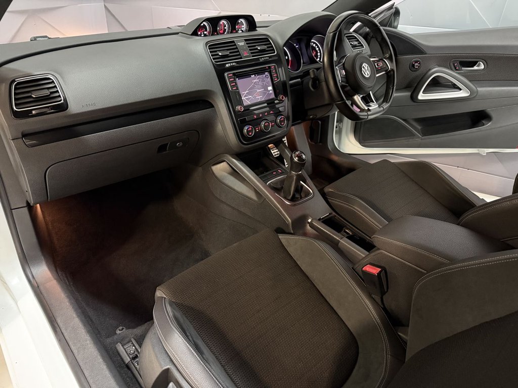 Used Volkswagen Scirocco 2017 for sale - 77850101: Photo 3