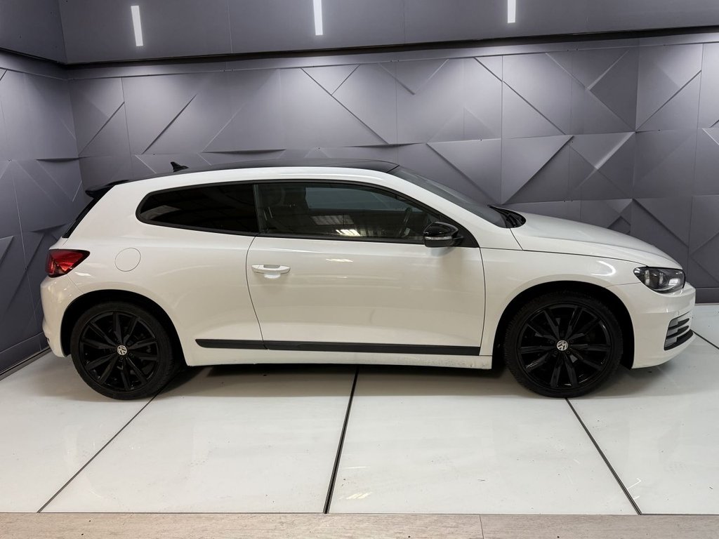 Used Volkswagen Scirocco 2017 for sale - 77850101: Photo 8