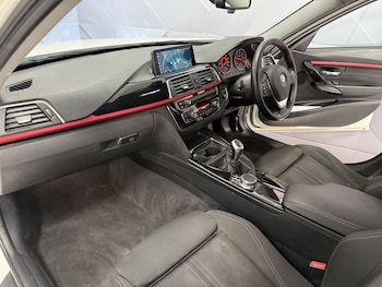 Used BMW 3 Series 2018 for sale - 79384692: Photo