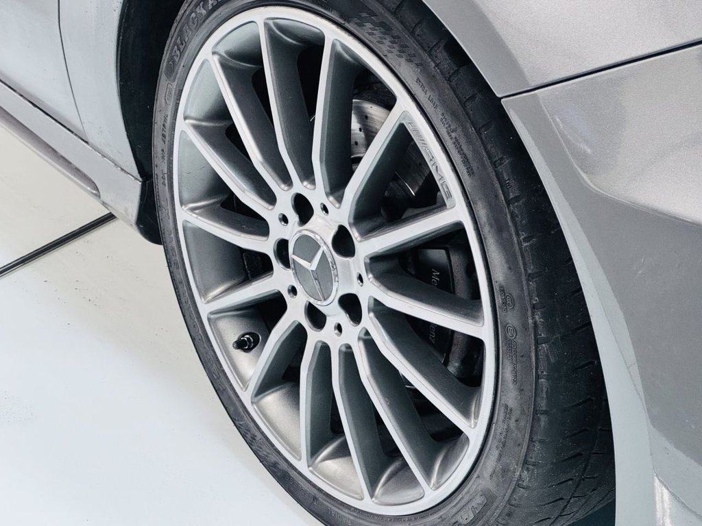 Used Mercedes-Benz A-Class 2015 for sale - 77512033: Photo 2